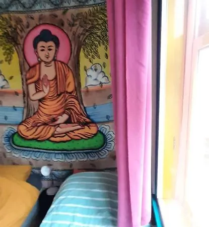 Michelle, Not For Parties, Not A Hotel, With Shared Bathroom, No Kitchen * Amsterdam